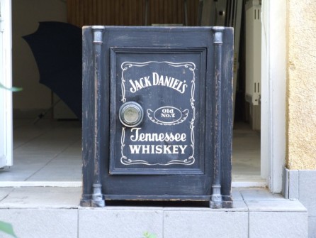 Páncélszekrény fából