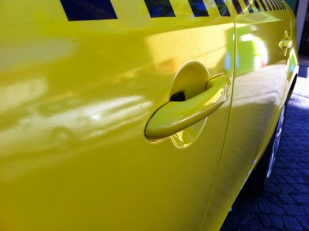 taxi sárga