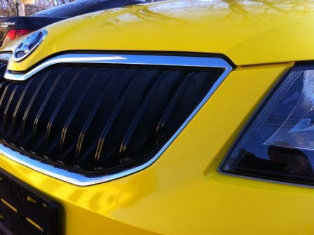 taxi sárgítás, taxi fóliázás