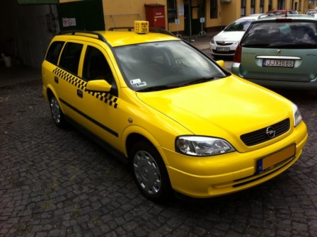 taxi sárga