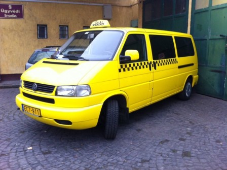 taxi sárgítás, taxi fóliázás