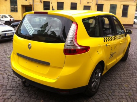 taxi sárgítás, taxi fóliázás