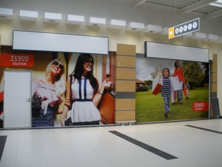 Kirakat üzlet dekor